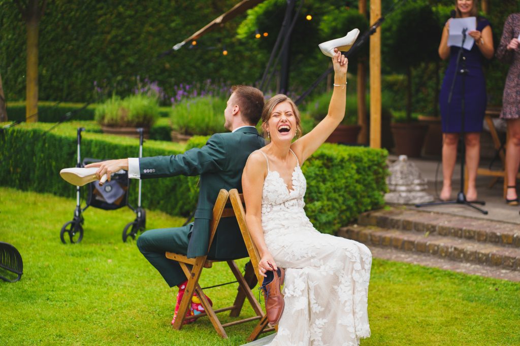 Zomerse bruiloft bij De Hazelhof in Rijsbergen - Angela de Baat Fotografie