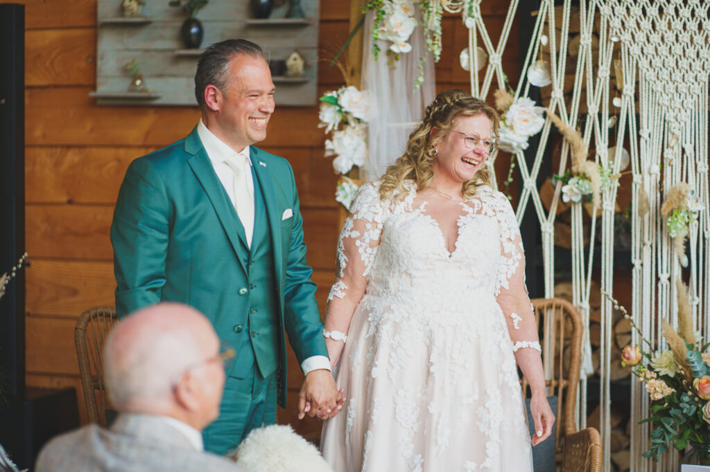 Bruiloft bij Het Brabantse Land in Giessen - Angela de Baat Fotografie