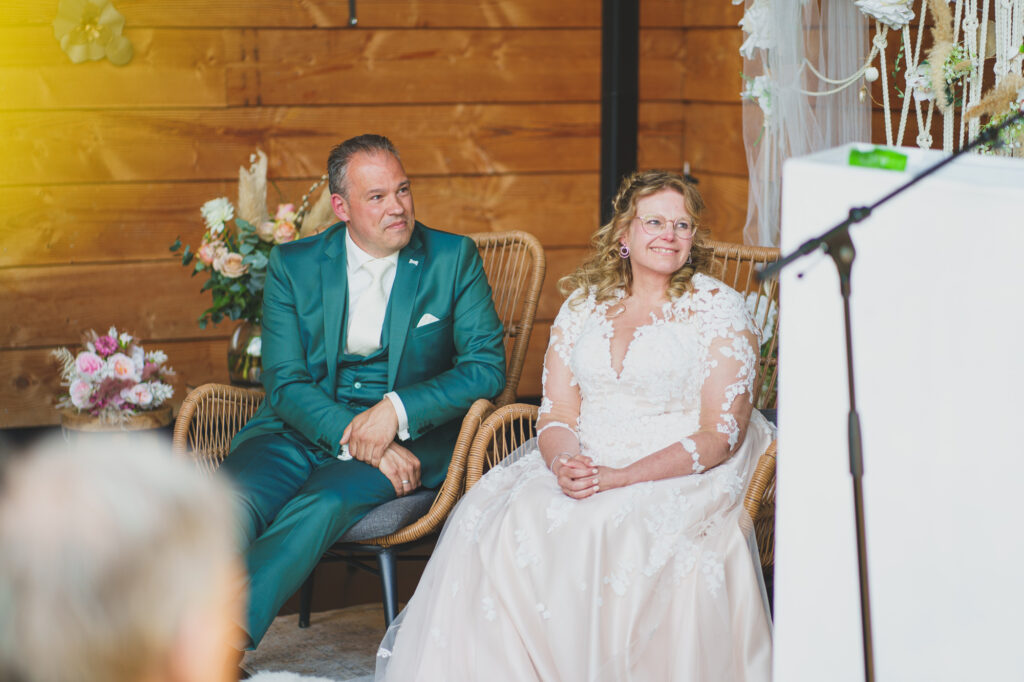 Bruiloft bij Het Brabantse Land in Giessen - Angela de Baat Fotografie
