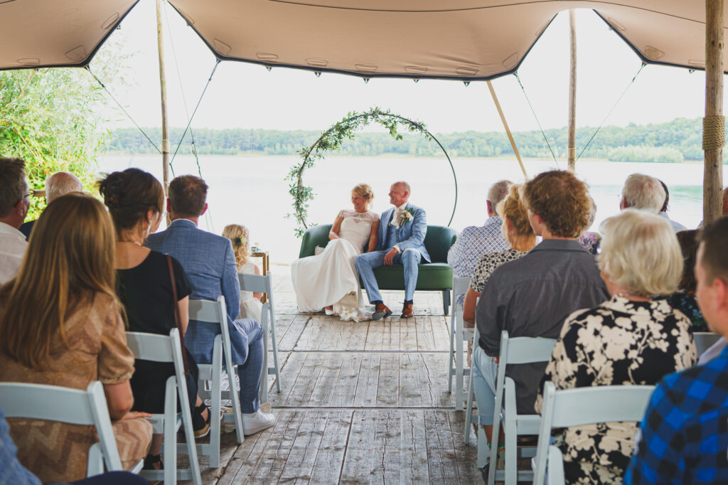 Muzikale bruiloft bij Het Houtse Meer - Angela de Baat Fotografie